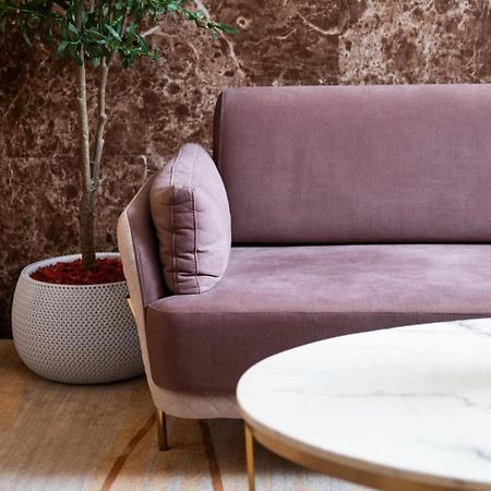 Hotel Diamond Prishtina Pristina Exteriör bild A sofa