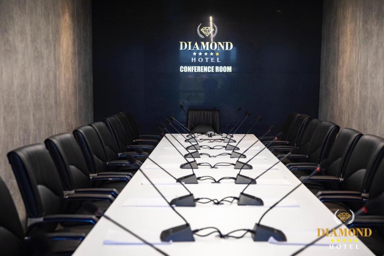 Hotel Diamond Prishtina Pristina Exteriör bild Conference Room