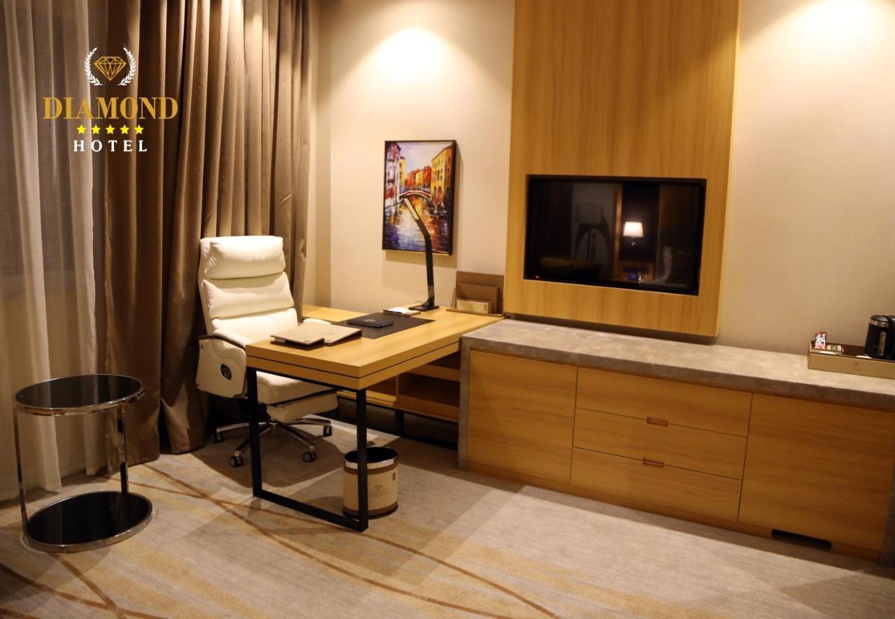 Hotel Diamond Prishtina Pristina Exteriör bild Diamond Hotel